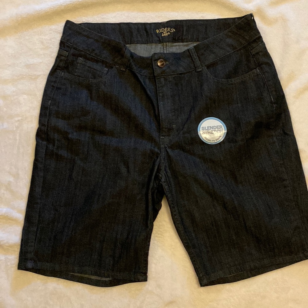 Riders by Lee Slender Stretch Bermuda Shorts Size 16/M NWT
